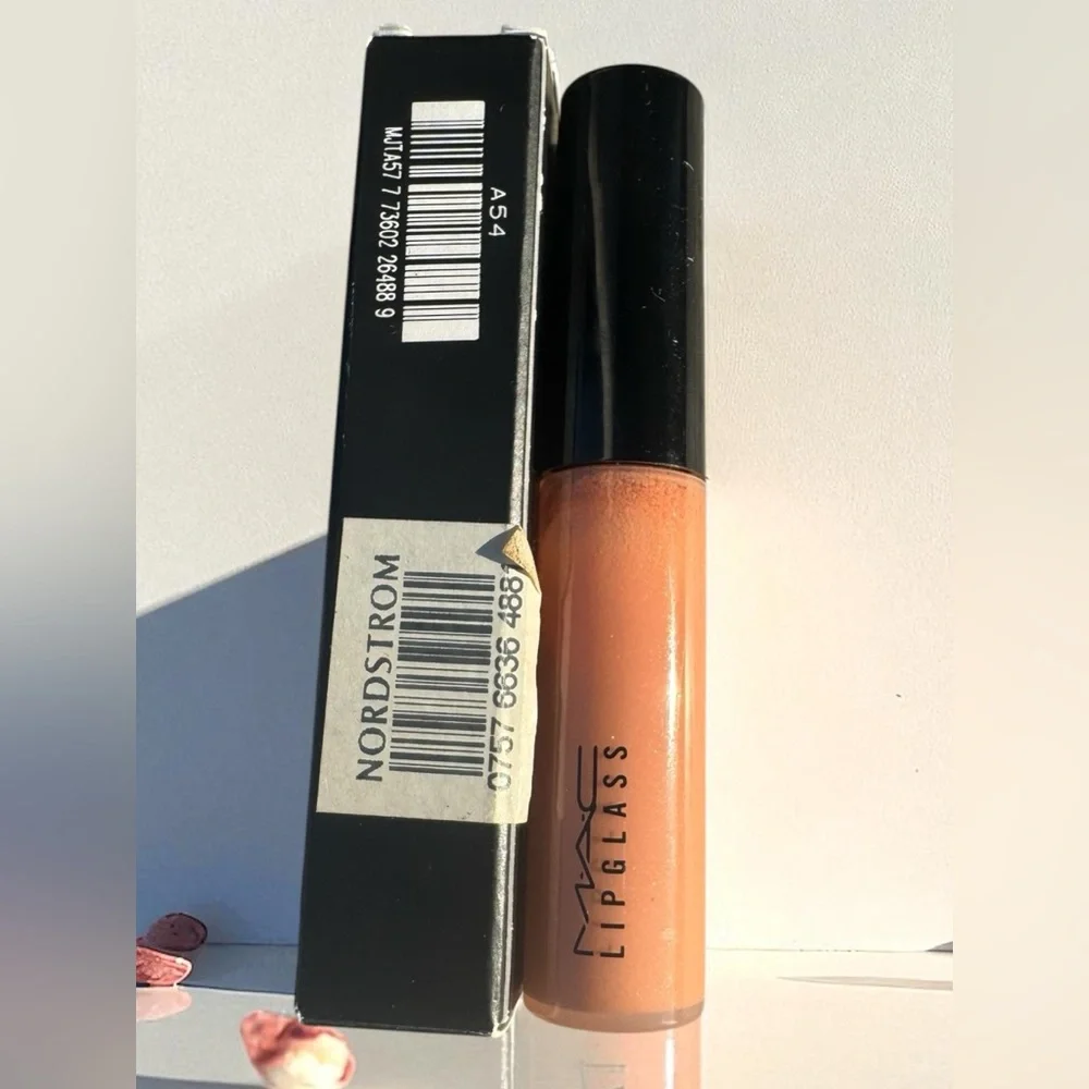 MAC MYTH LIPGLASS. NEW IN BOX.